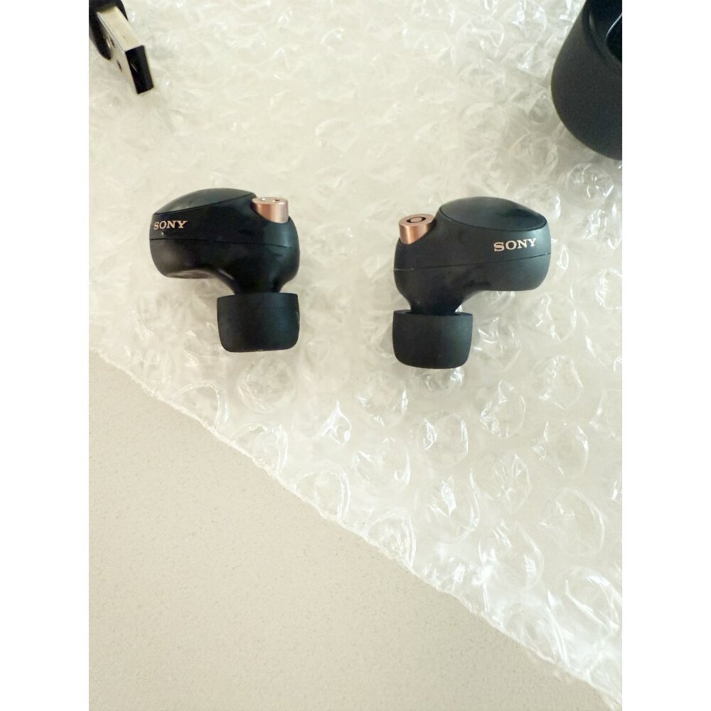 Sony - WF1000XM4 True Wireless Noise Cancelling Earbuds - Black - Picture 6 of 11